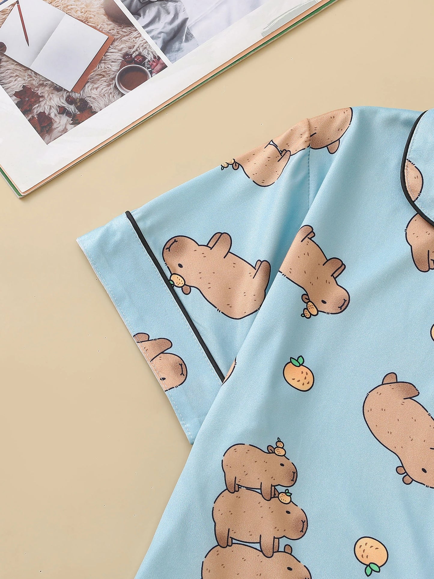 Women’s 2-Piece Capybara Pajama Set – Cute Animal Print Short Sleeve Top & Stretch Shorts