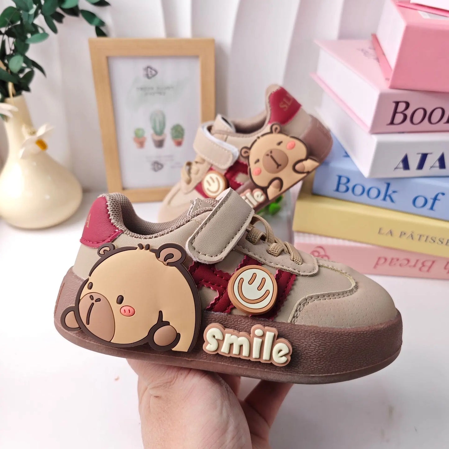 Capybara Kids Sneakers – Kawaii Cartoon Sports Shoes (Size 27–38)